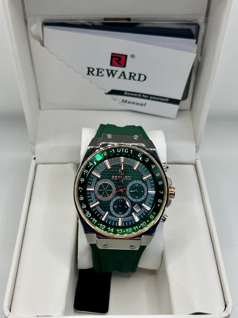 ساعة Reward كرونوغراف بحركة كوارتز بمينا أخضر بسوار أخضر