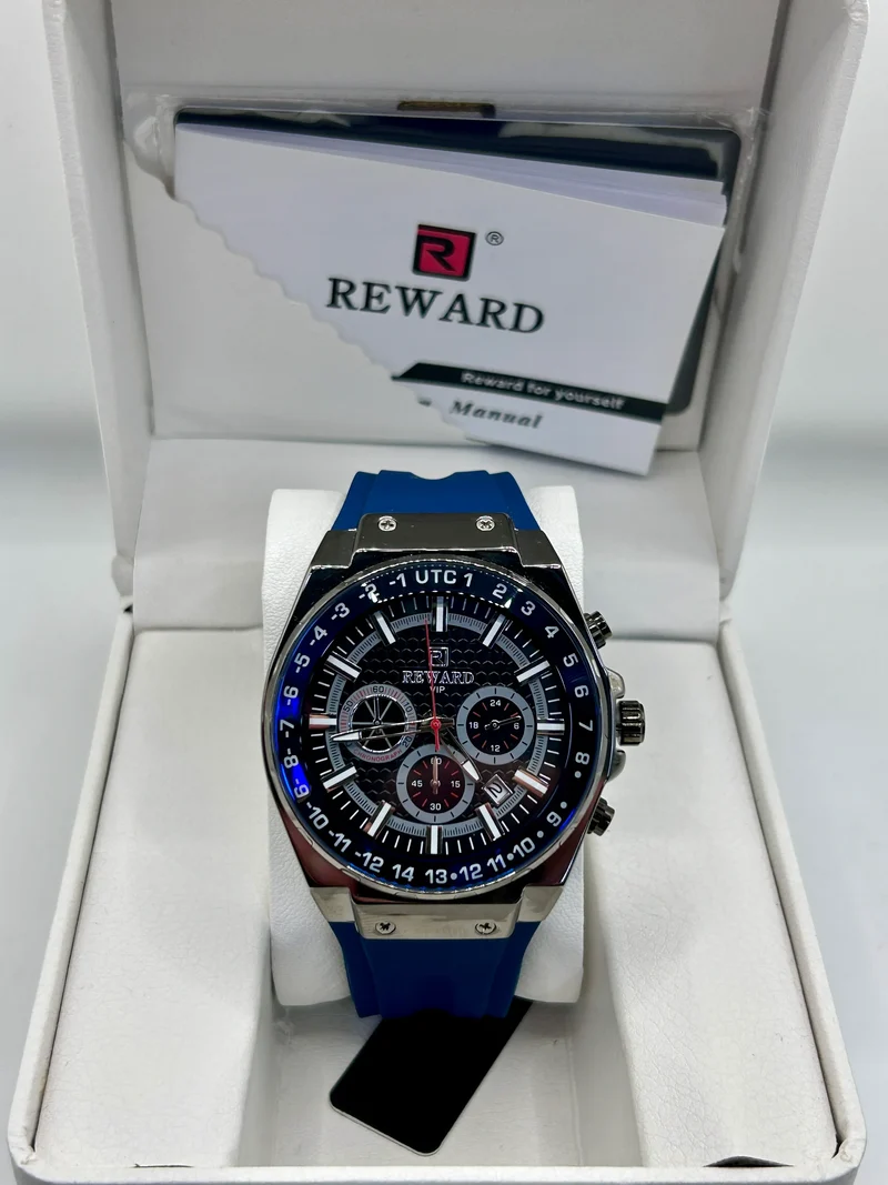 ساعة Reward كرونوغراف بحركة كوارتز بمينا أزرق بسوار مطاطي أزرق
